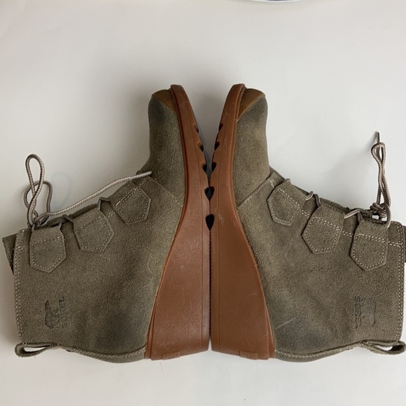 Sorel Toronto Lace-up Suede Wedge Bootie Green Tan Size 7 Winter Waterproof - Picture 14 of 15